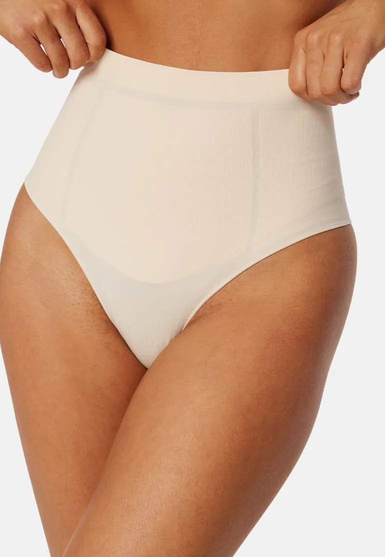 Absolute Sculpt Shaping Mid Waist Thong