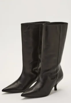 Heeled Mid Knee Leather Boot