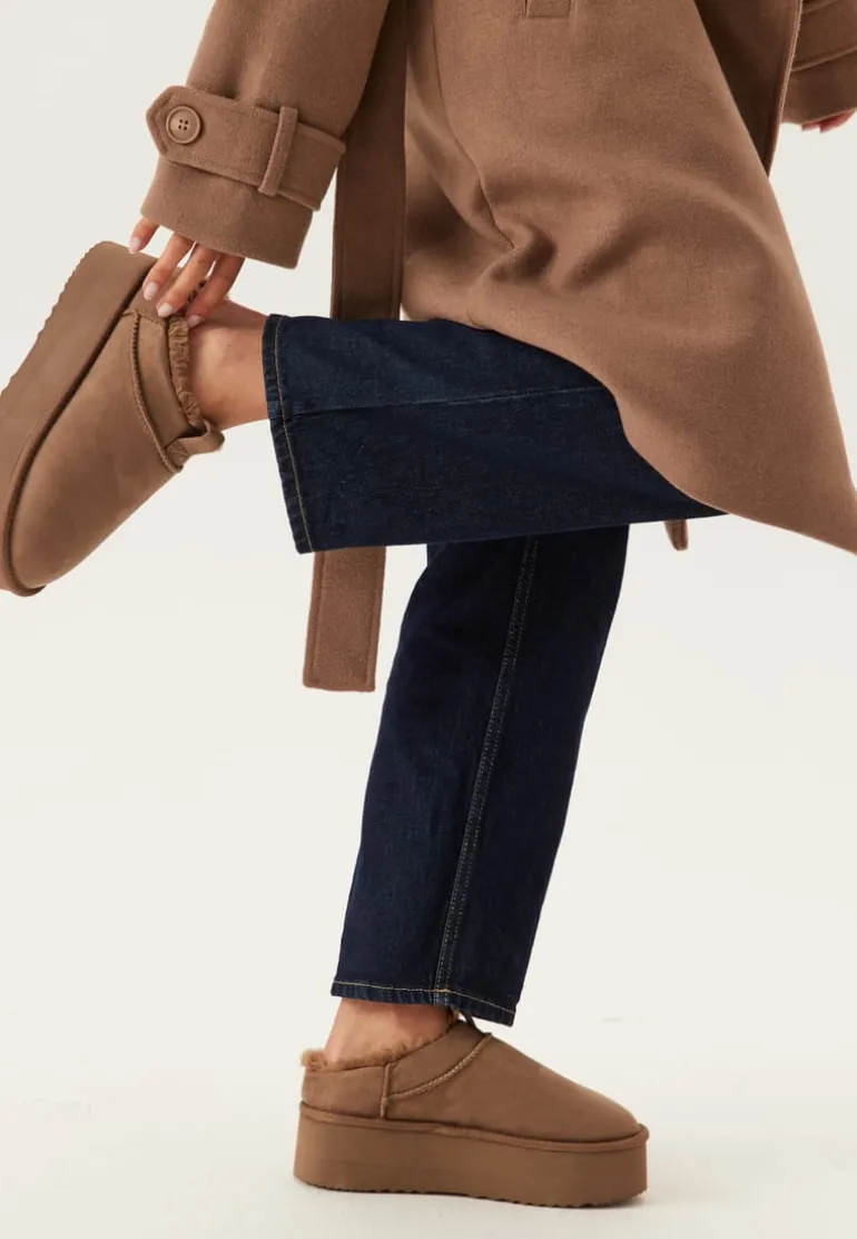 Low Platform Slip-in