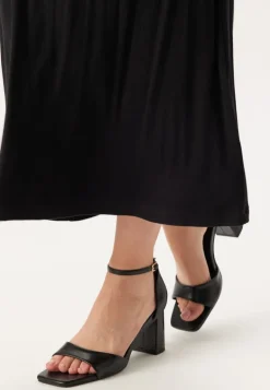 Mid Heel Sandal