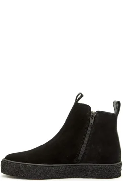 Mount V. Zip Boots