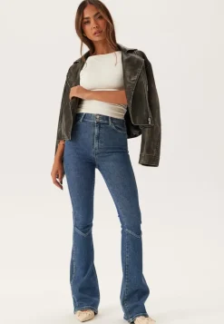 Moxy Flare V Cut