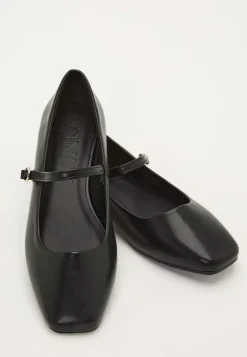 Onlakira-3 Pu Mary Jane Baller