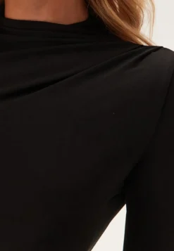 Pcmadison Ls Draped Top Jrs