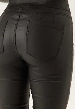 Push-up Coated Slim Trousers