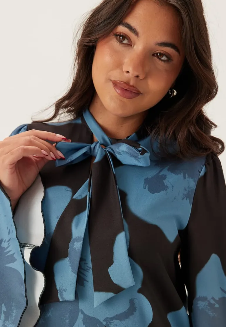 Scarf L/S Dress