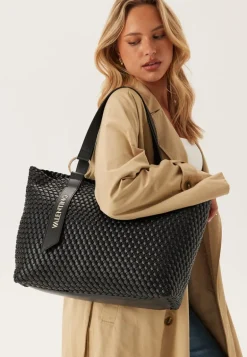 Shantel Shopping