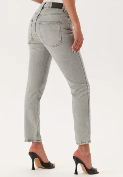 Slim Ankle Jeans