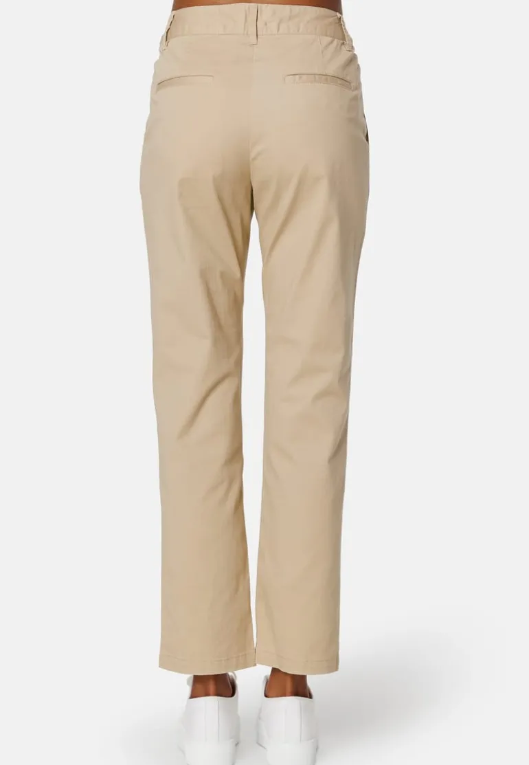 Slim Chinos