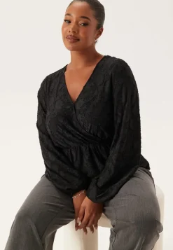Structure Floral Top