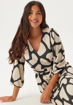 Structured Puff Sleeve Midi Dress