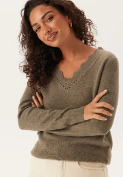 Vinikolina V-neck L/S KNIT TOP