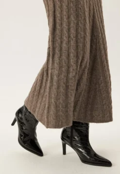 Virelli Ankle Cable Knit Skirt