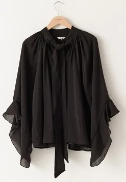 Wide Sleeve Bow Blouse